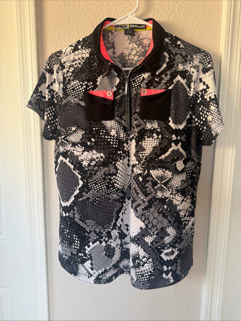 Jamie Sadock Top Size M Pink Yellow Neon Snakeskin Quarter Zip Golf Short Sleeve
